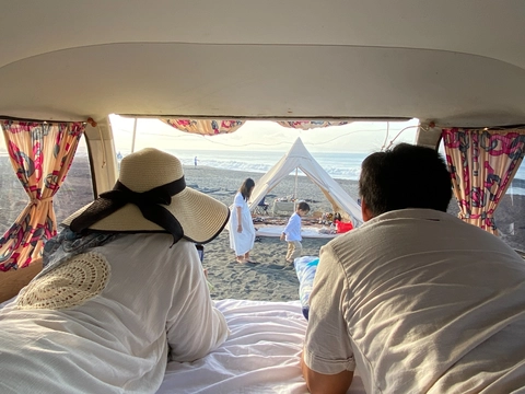 Combi Clasic Photoshoot